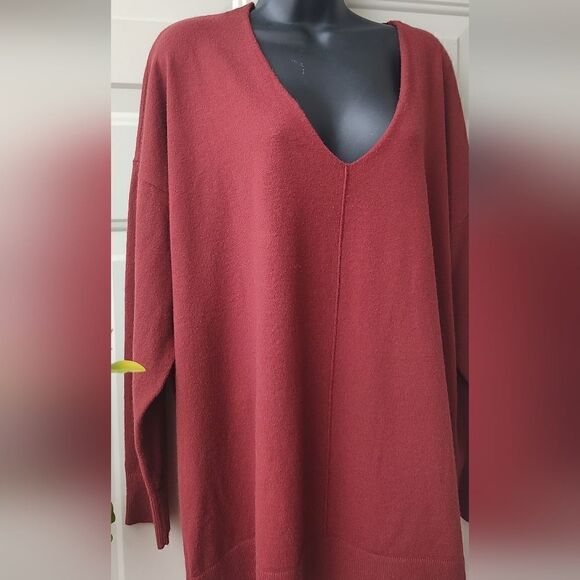 Torrid V Neck Maroon Sweater Size 2 Long Sleeve - Picture 2 of 11